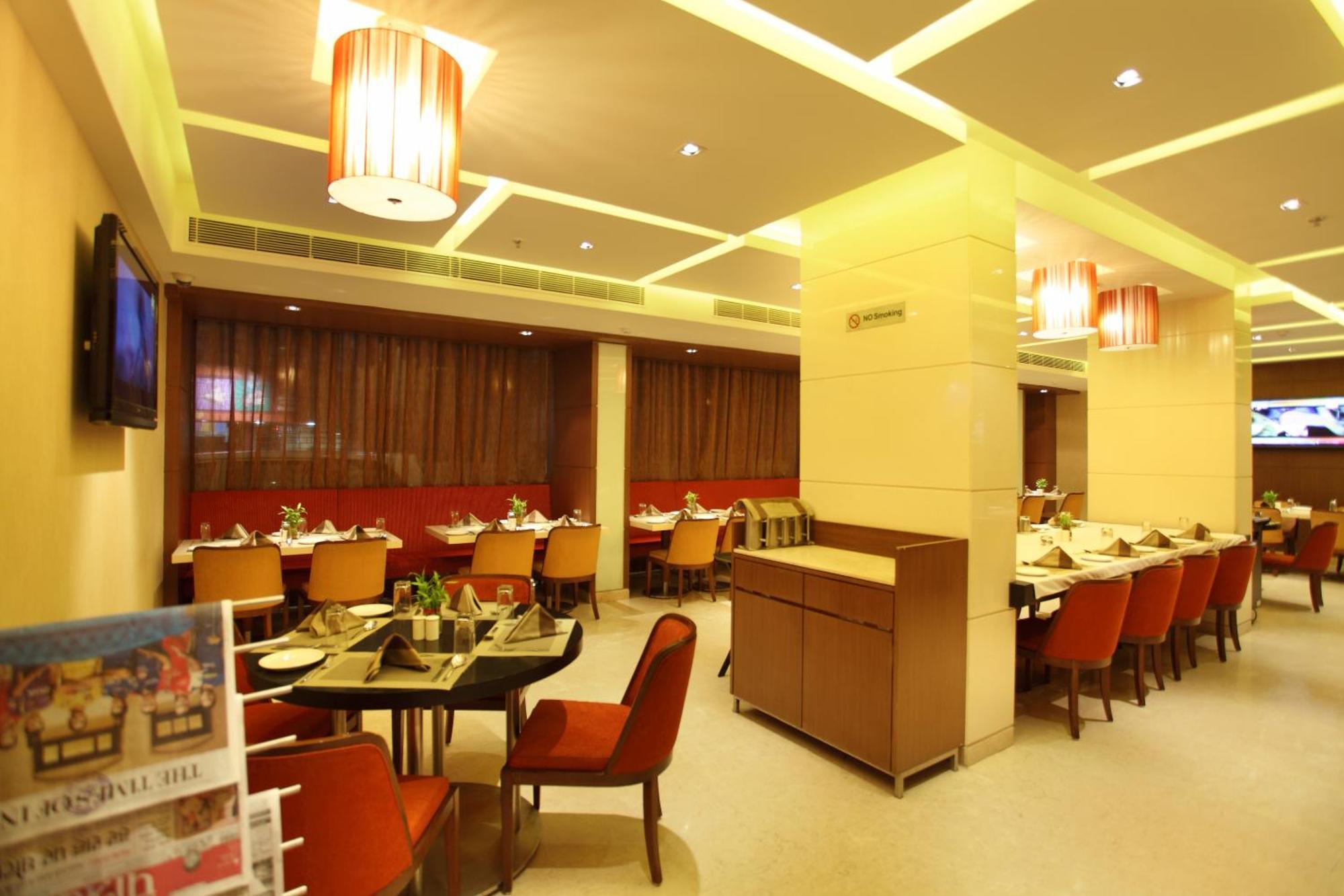 ראג'קוט Comfort Inn Legacy מסעדה תמונה