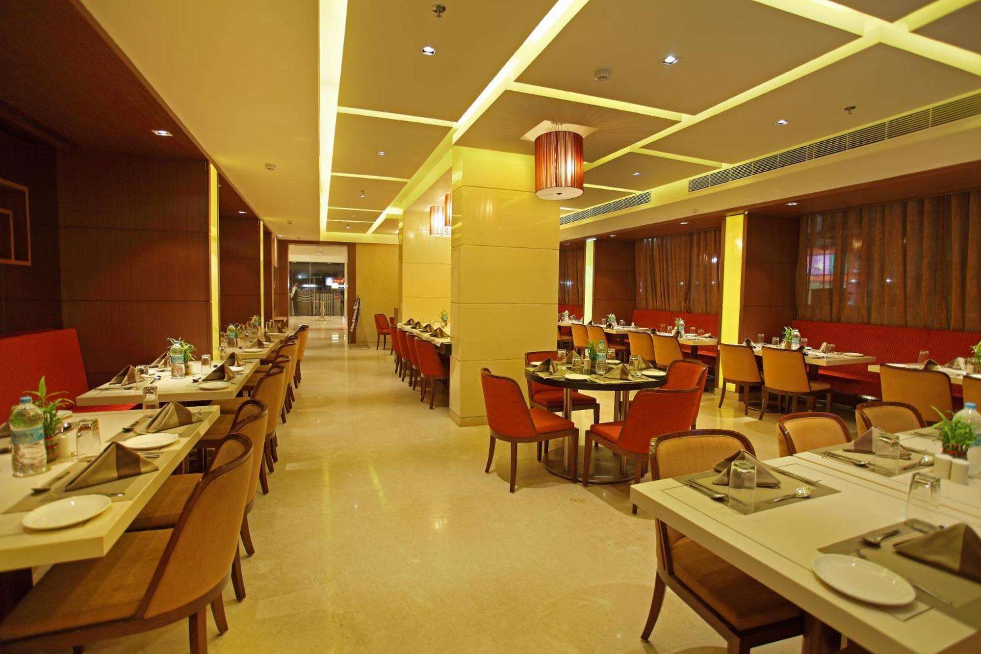 ראג'קוט Comfort Inn Legacy מראה חיצוני תמונה