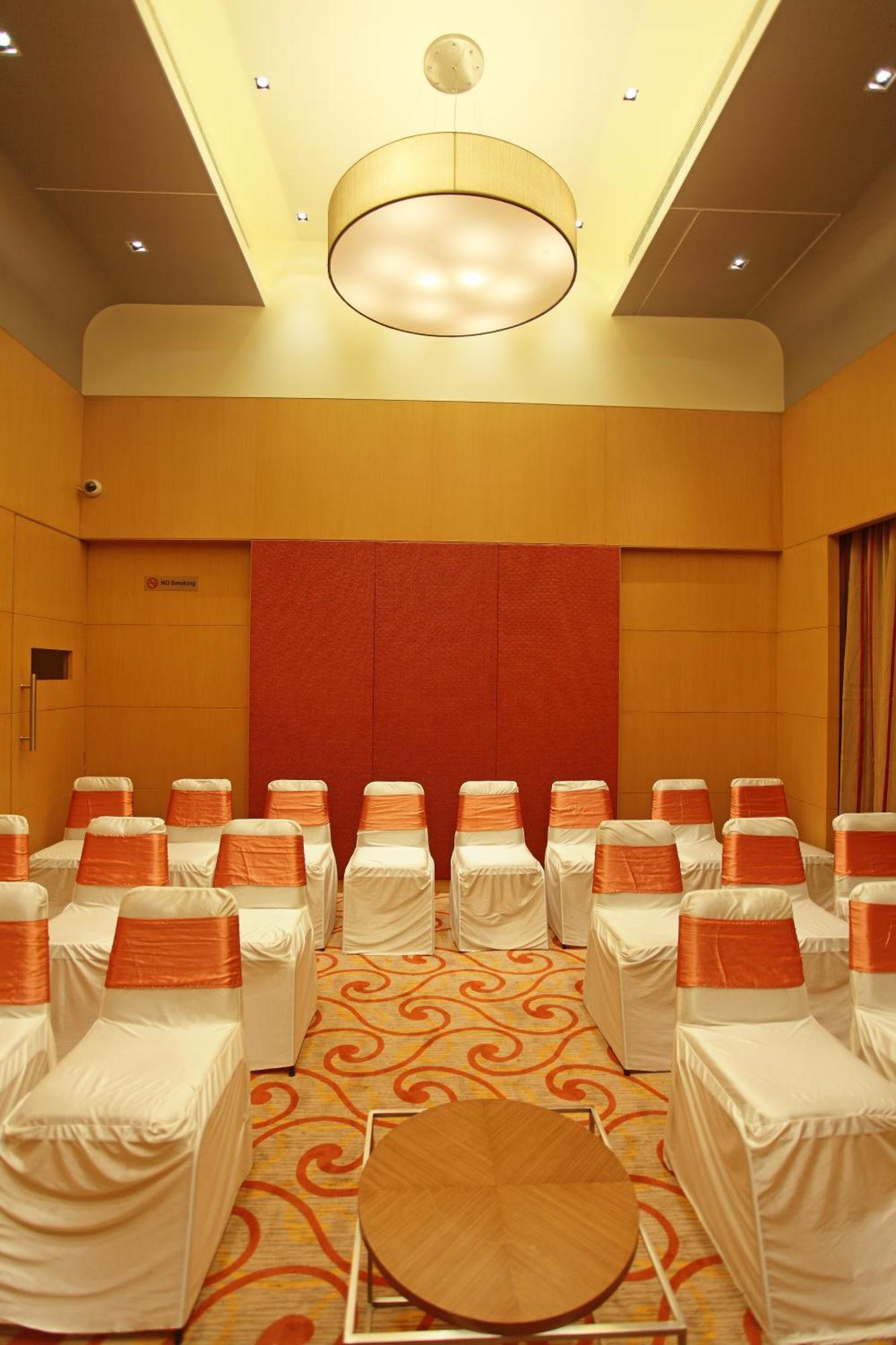 ראג'קוט Comfort Inn Legacy עסק תמונה