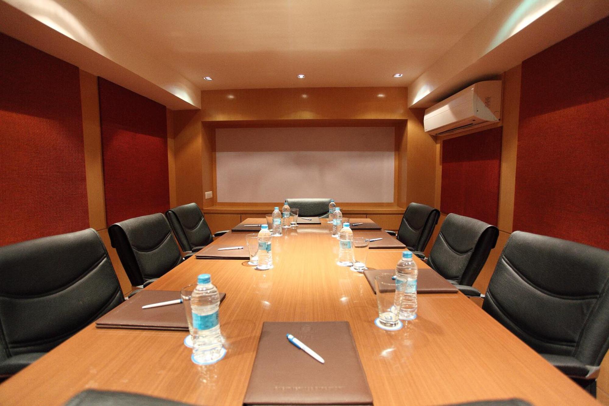 ראג'קוט Comfort Inn Legacy עסק תמונה