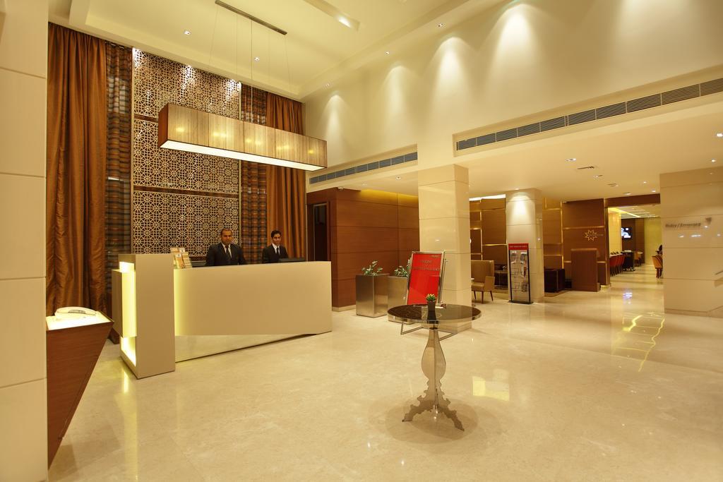 ראג'קוט Comfort Inn Legacy מראה חיצוני תמונה