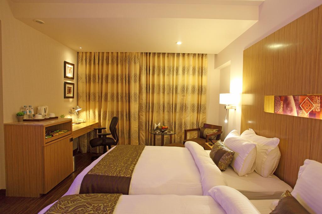 ראג'קוט Comfort Inn Legacy מראה חיצוני תמונה