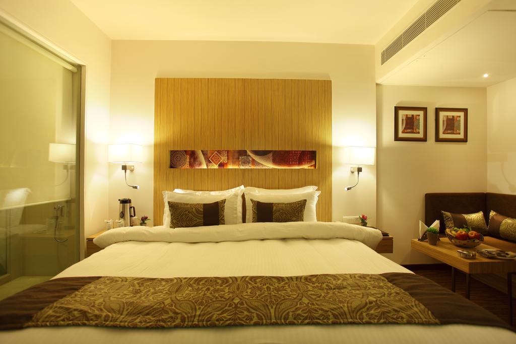 ראג'קוט Comfort Inn Legacy מראה חיצוני תמונה