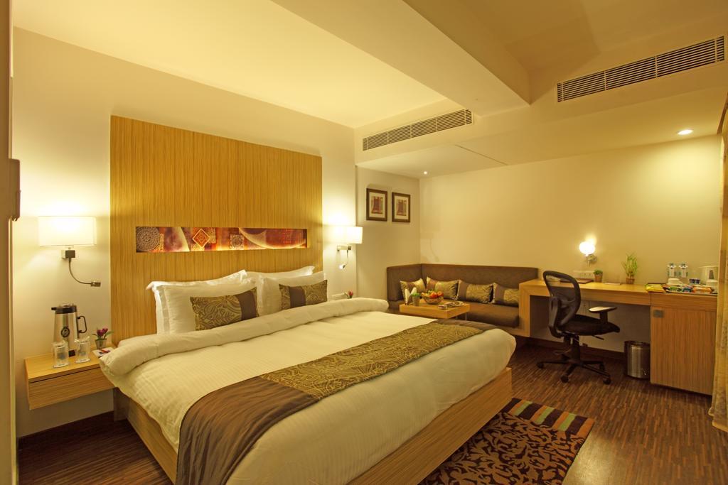 ראג'קוט Comfort Inn Legacy מראה חיצוני תמונה