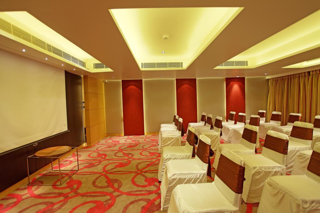ראג'קוט Comfort Inn Legacy מראה חיצוני תמונה