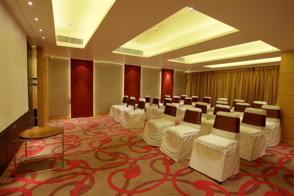 ראג'קוט Comfort Inn Legacy מראה חיצוני תמונה