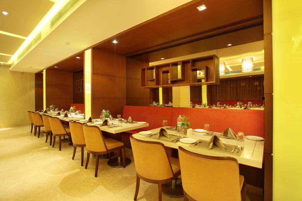 ראג'קוט Comfort Inn Legacy מראה חיצוני תמונה