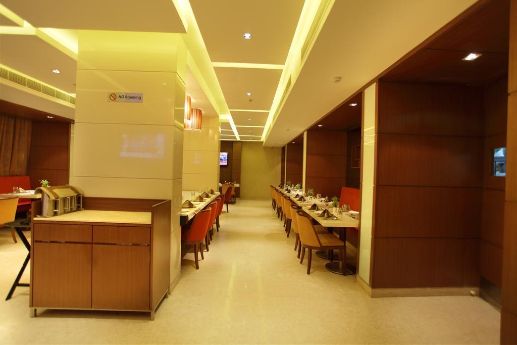 ראג'קוט Comfort Inn Legacy מראה חיצוני תמונה