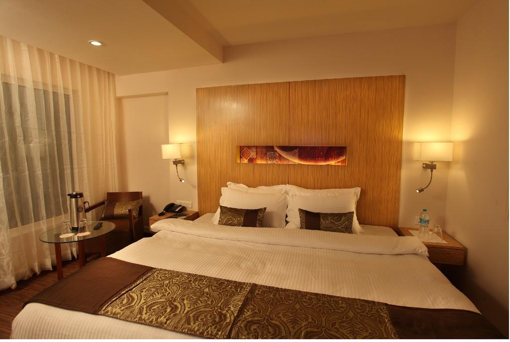 ראג'קוט Comfort Inn Legacy מראה חיצוני תמונה