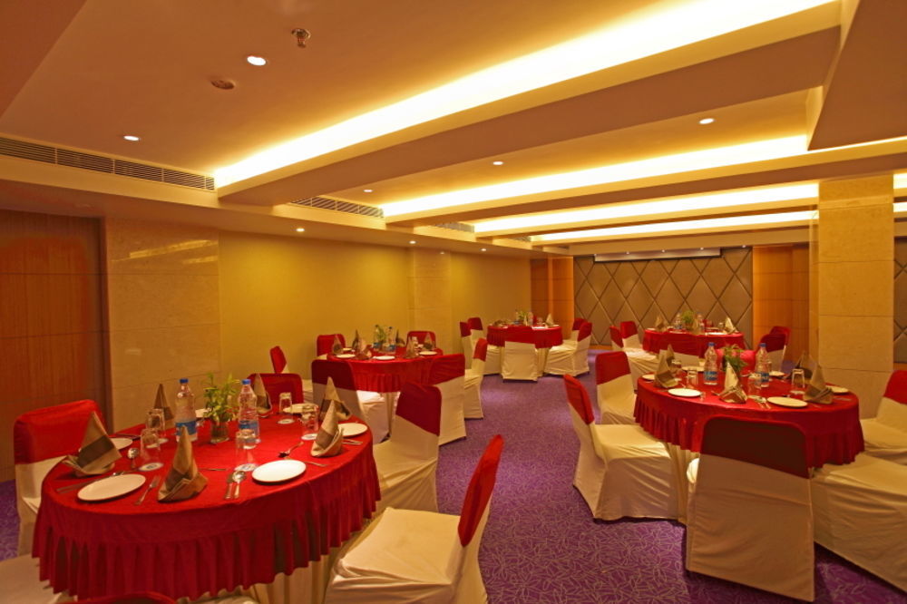 ראג'קוט Comfort Inn Legacy מראה חיצוני תמונה